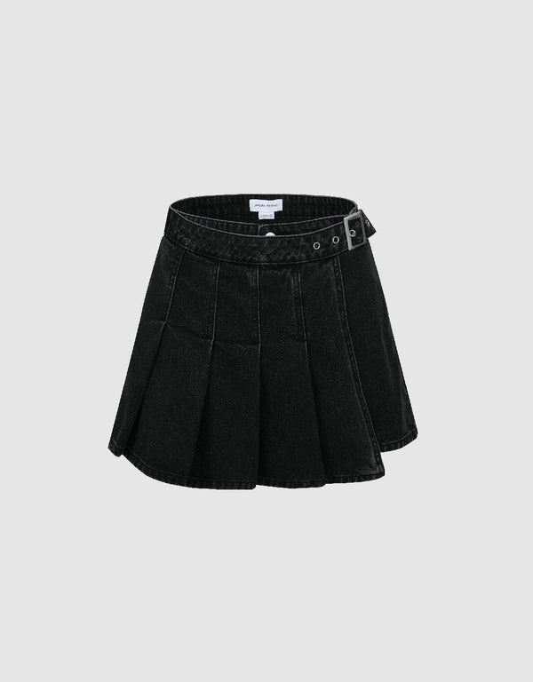 Pleated Mini Denim Short With Belt